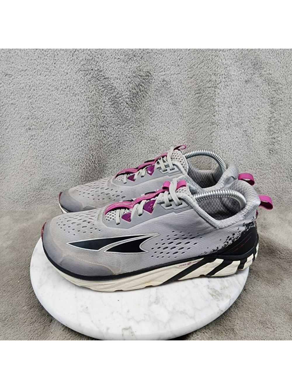Altra Shoes Womens Size 9 Torin Gray Anatomical Toe Lace Up Sneakers *Read*